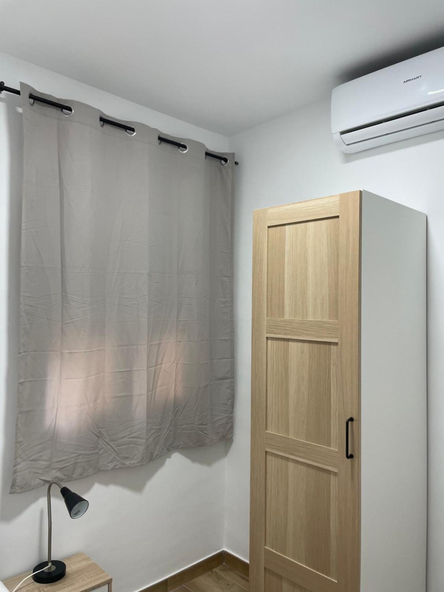 Apartamentos Tarradellas Sants Estacio Barcelona Buitenkant foto