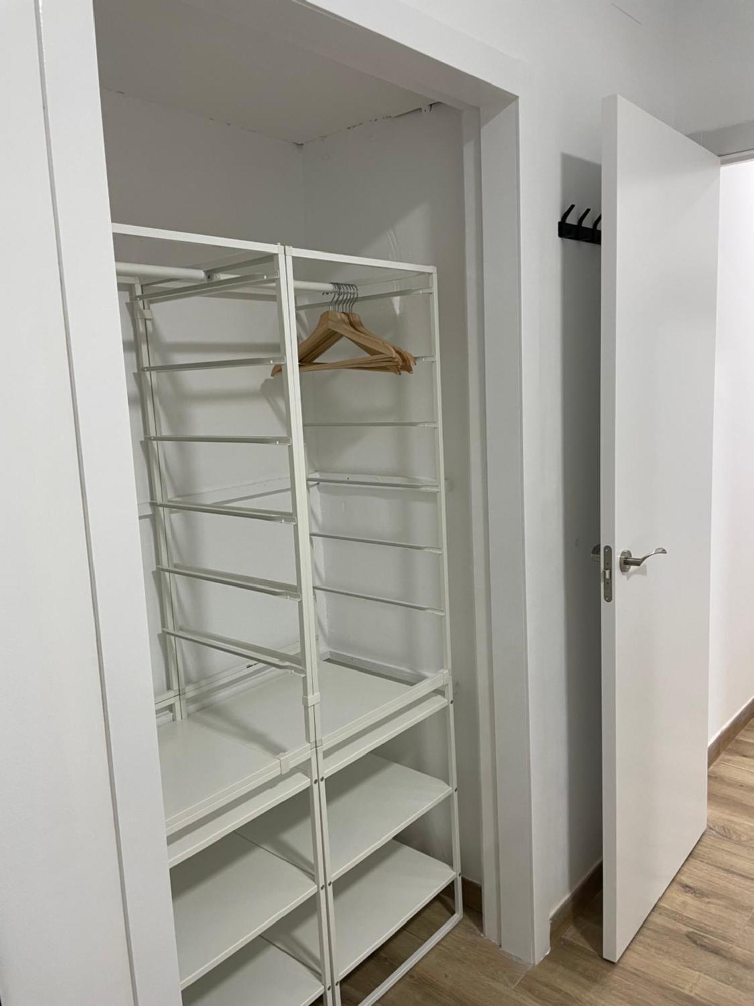 Apartamentos Tarradellas Sants Estacio Barcelona Buitenkant foto