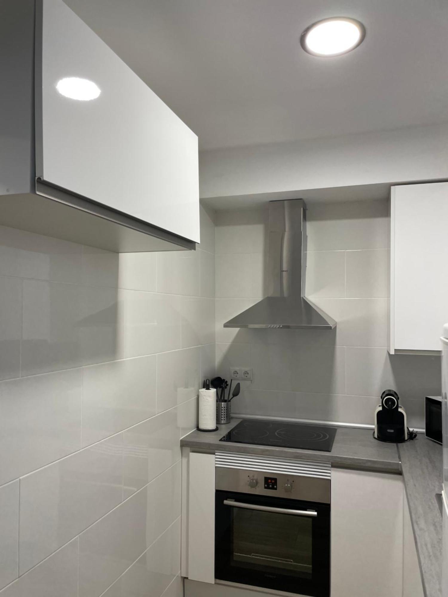 Apartamentos Tarradellas Sants Estacio Barcelona Buitenkant foto