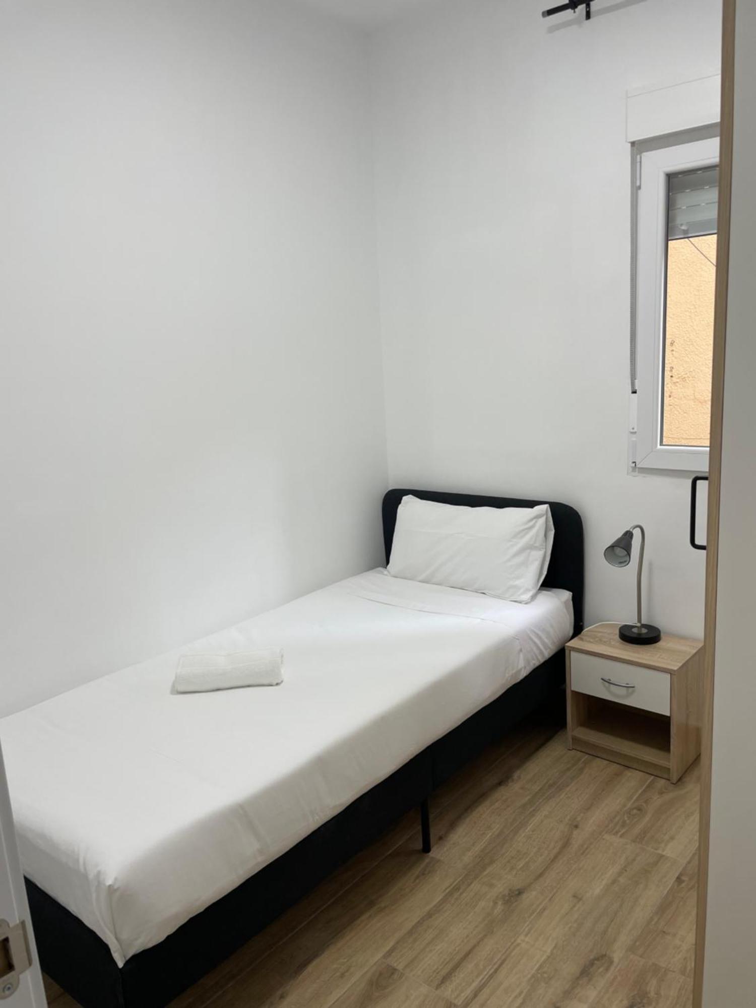 Apartamentos Tarradellas Sants Estacio Barcelona Buitenkant foto