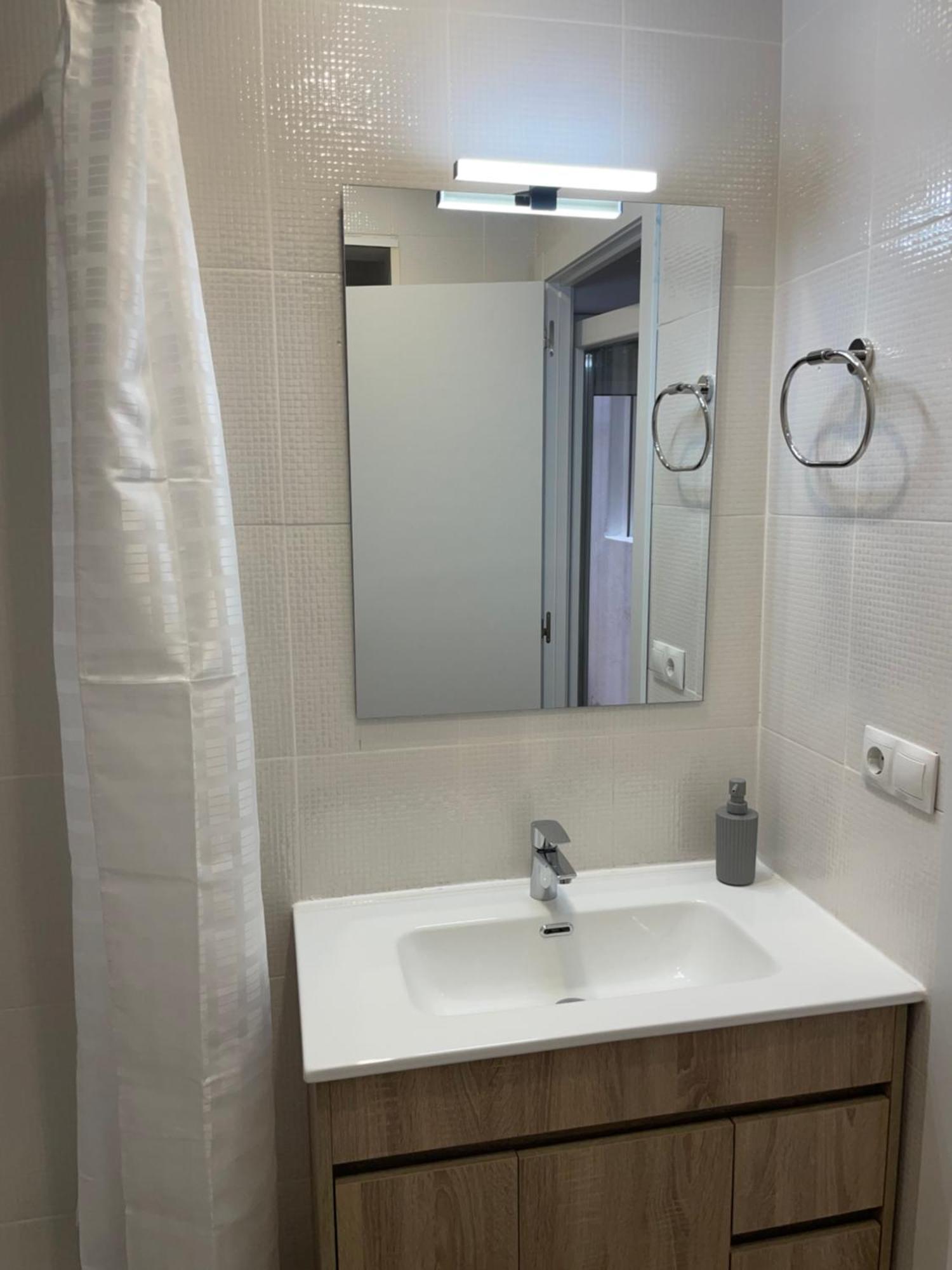 Apartamentos Tarradellas Sants Estacio Barcelona Buitenkant foto