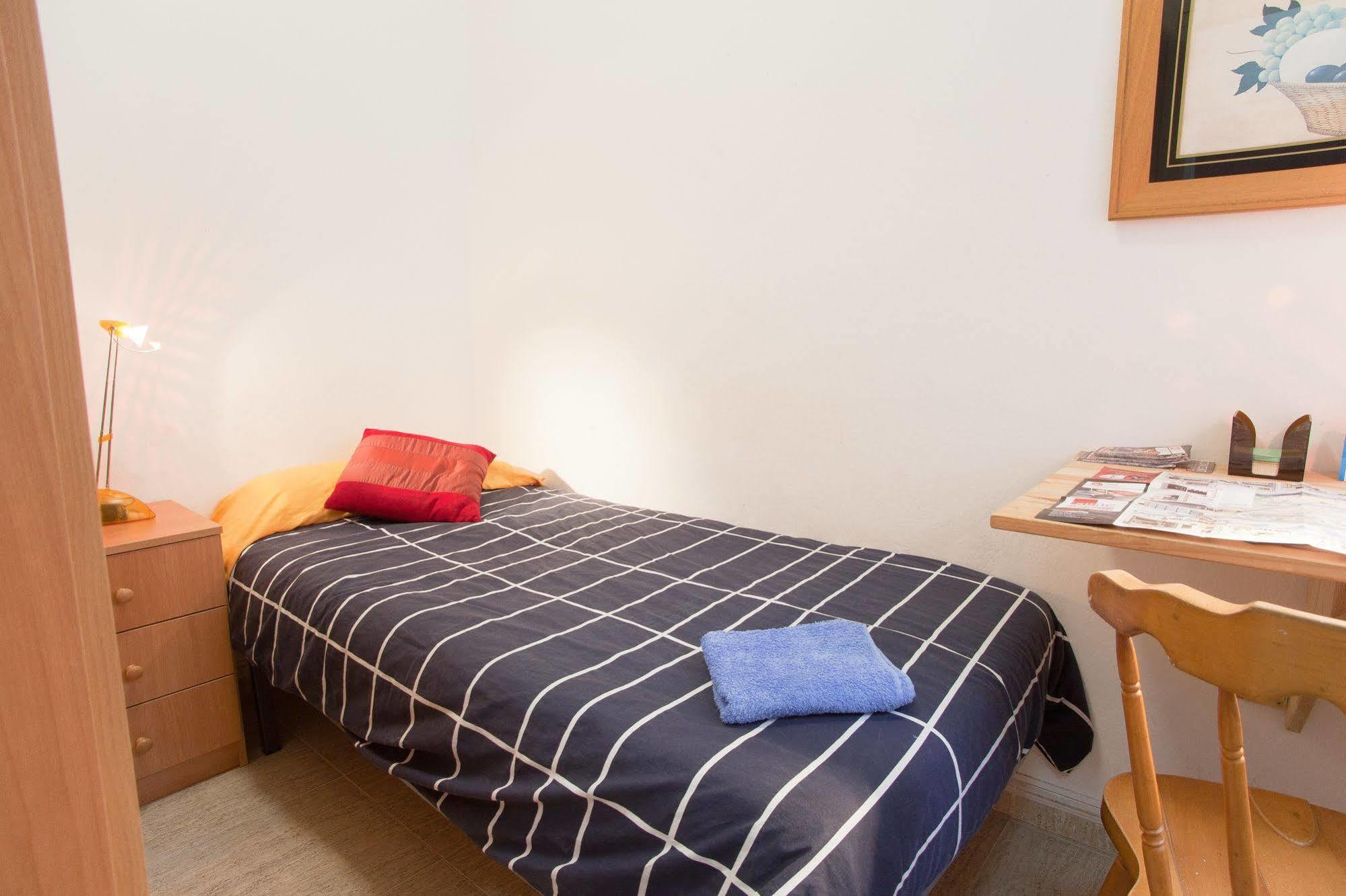 Apartamentos Tarradellas Sants Estacio Barcelona Buitenkant foto