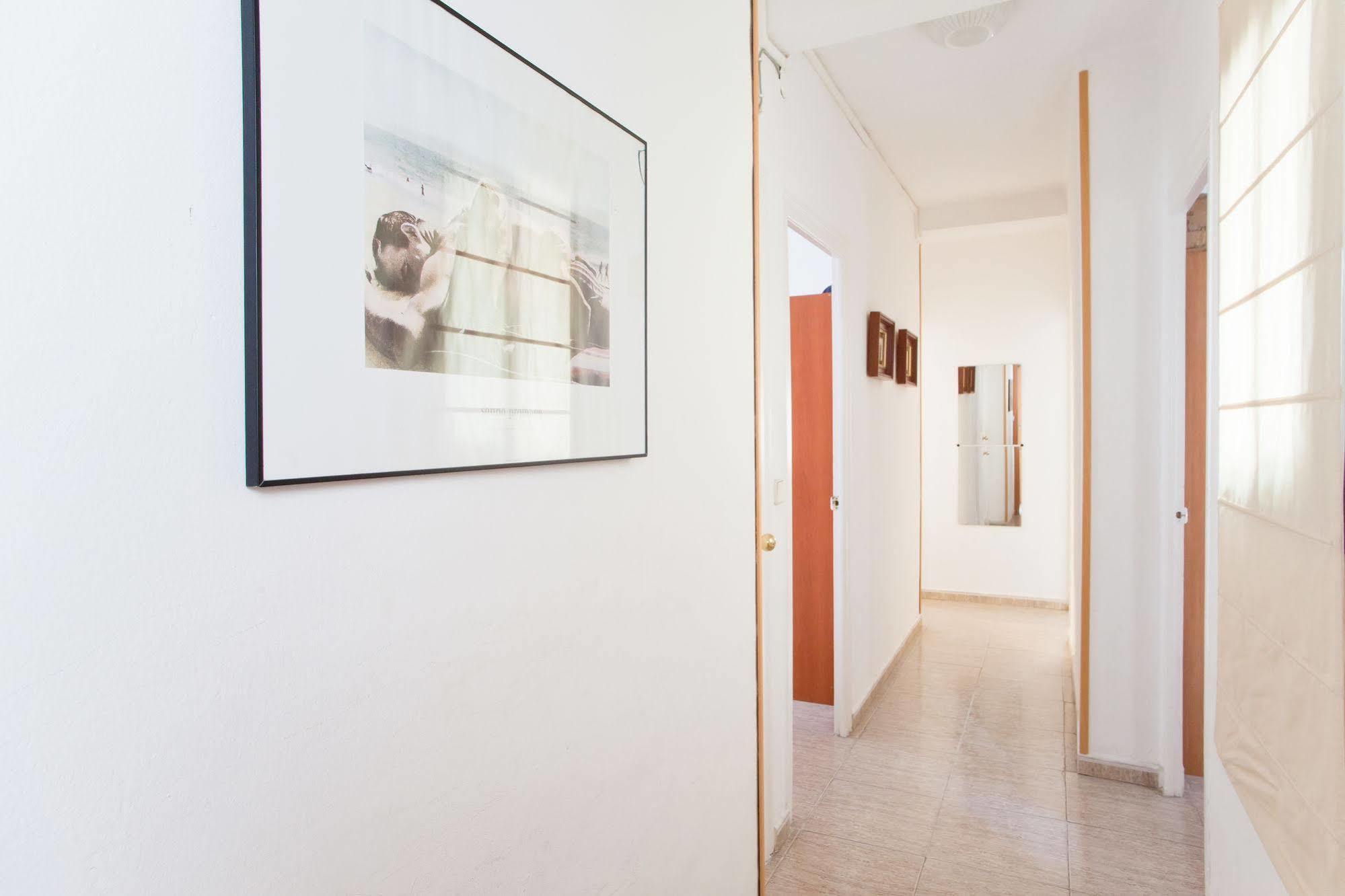 Apartamentos Tarradellas Sants Estacio Barcelona Buitenkant foto