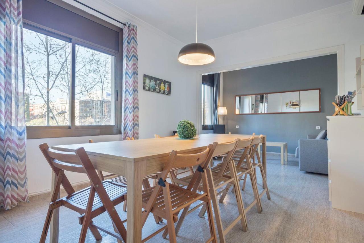 Apartamentos Tarradellas Sants Estacio Barcelona Buitenkant foto