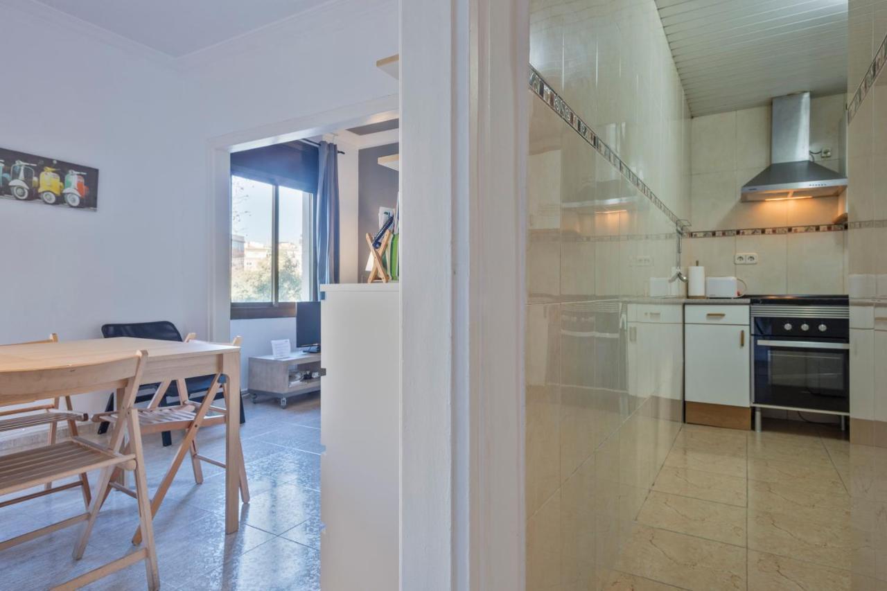 Apartamentos Tarradellas Sants Estacio Barcelona Buitenkant foto