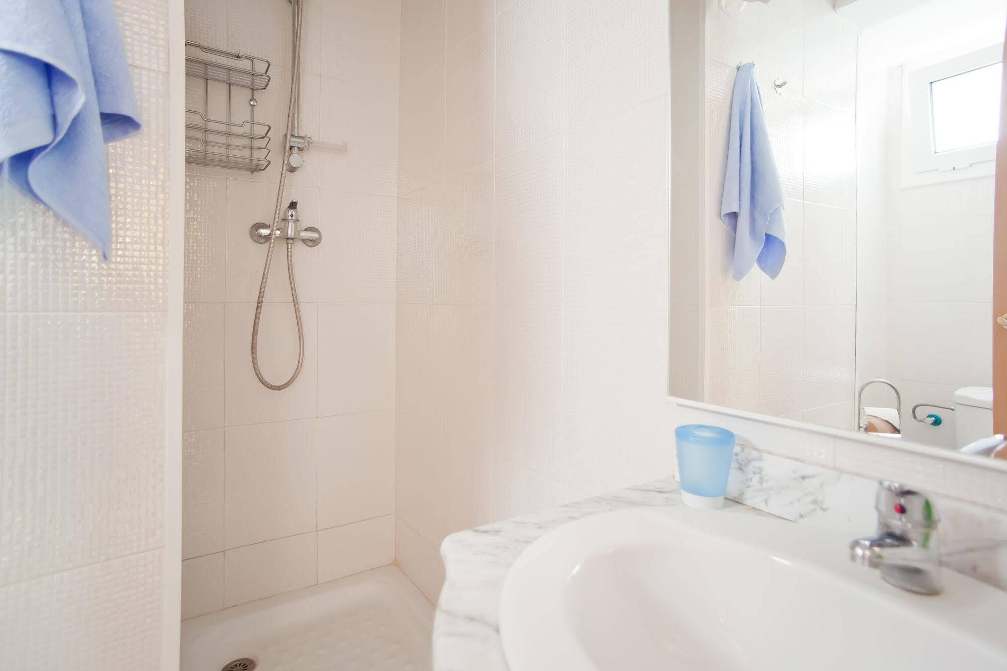 Apartamentos Tarradellas Sants Estacio Barcelona Buitenkant foto